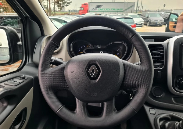 Renault Trafic cena 62999 przebieg: 235263, rok produkcji 2015 z Ogrodzieniec małe 466